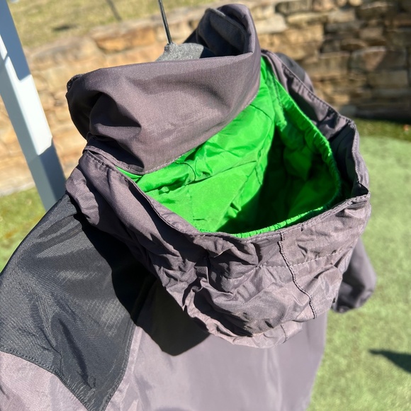 The North Face Boys' Resolve Reflective Jacket - Picture 14 of 14